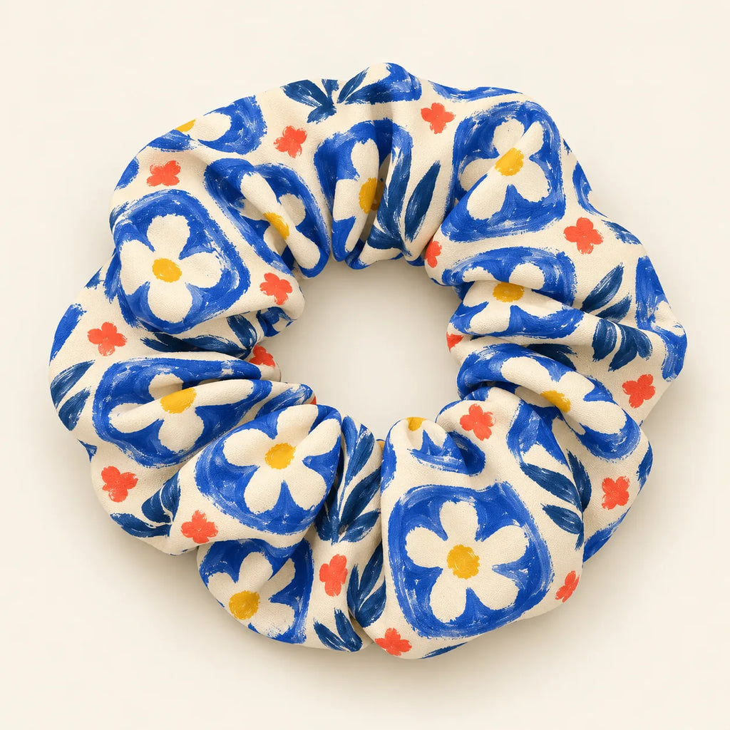Ceramic Daisy scrunchie — detail view