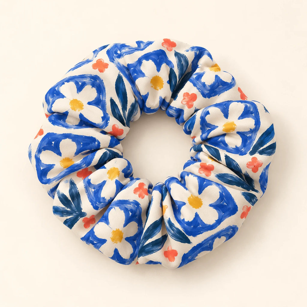 Ceramic Daisy scrunchie — hero view