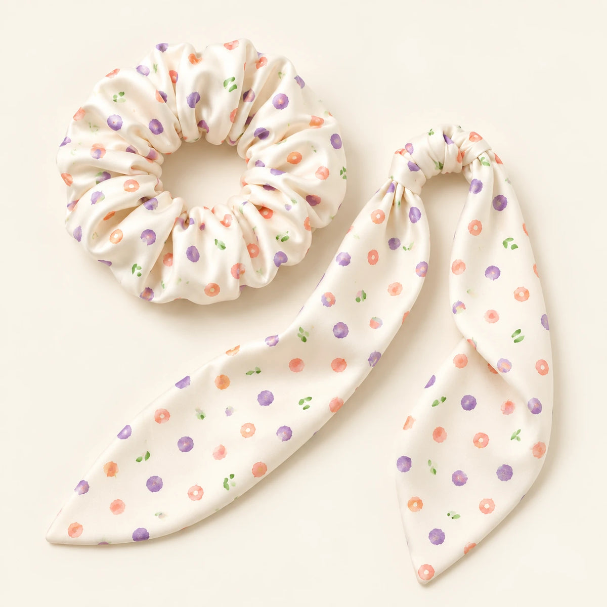 Garden Sprinkles bow-tie scrunchie — detail view